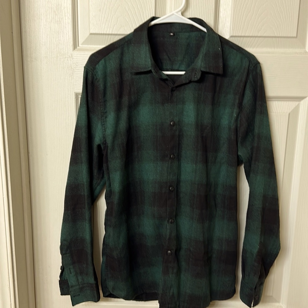 SHEIN - Men’s Medium - green and black flannel.
